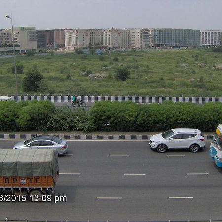Airport Hotel Paradise International Neu-Delhi Exterior foto