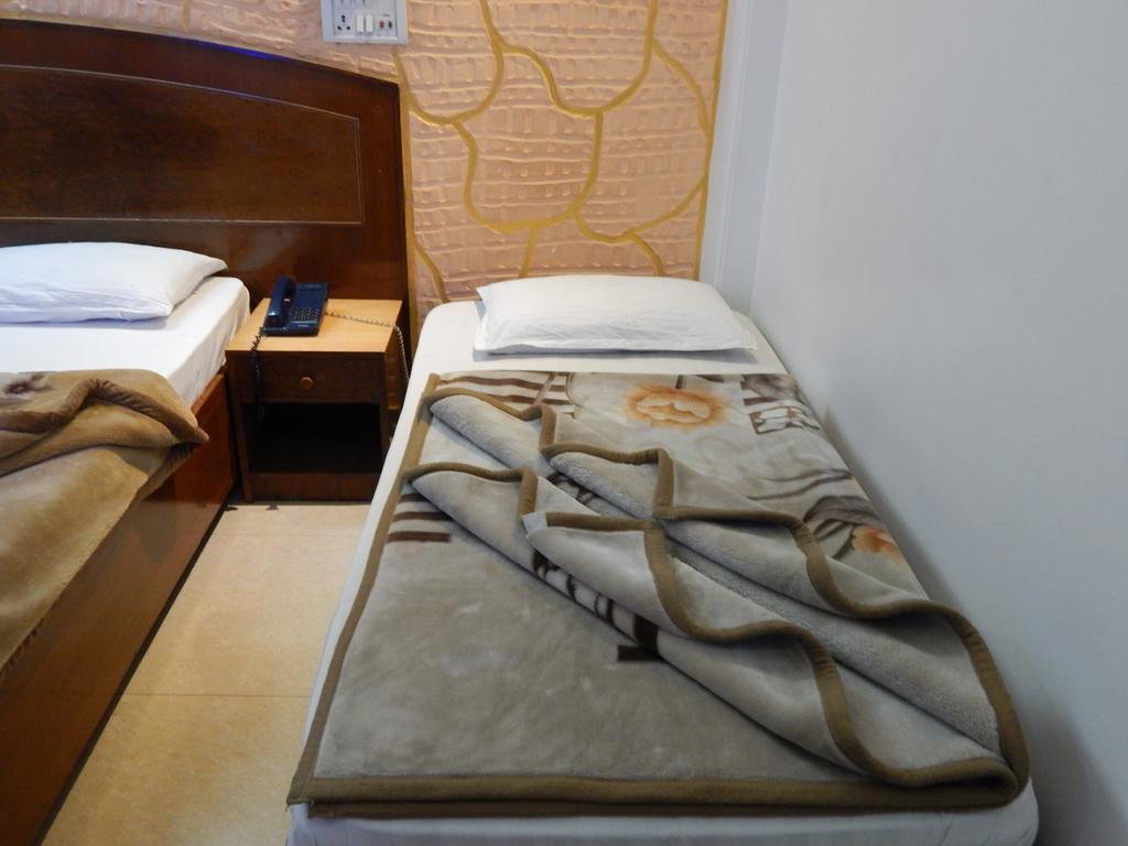 Airport Hotel Paradise International Neu-Delhi Zimmer foto