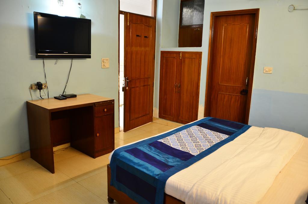 Airport Hotel Paradise International Neu-Delhi Exterior foto
