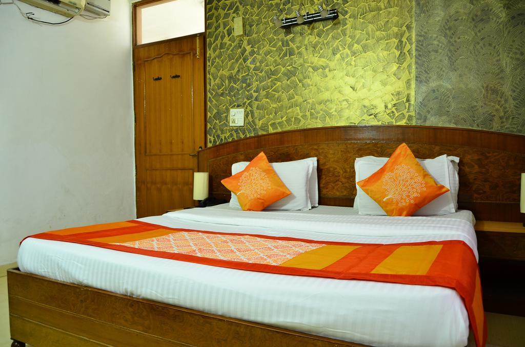 Airport Hotel Paradise International Neu-Delhi Zimmer foto