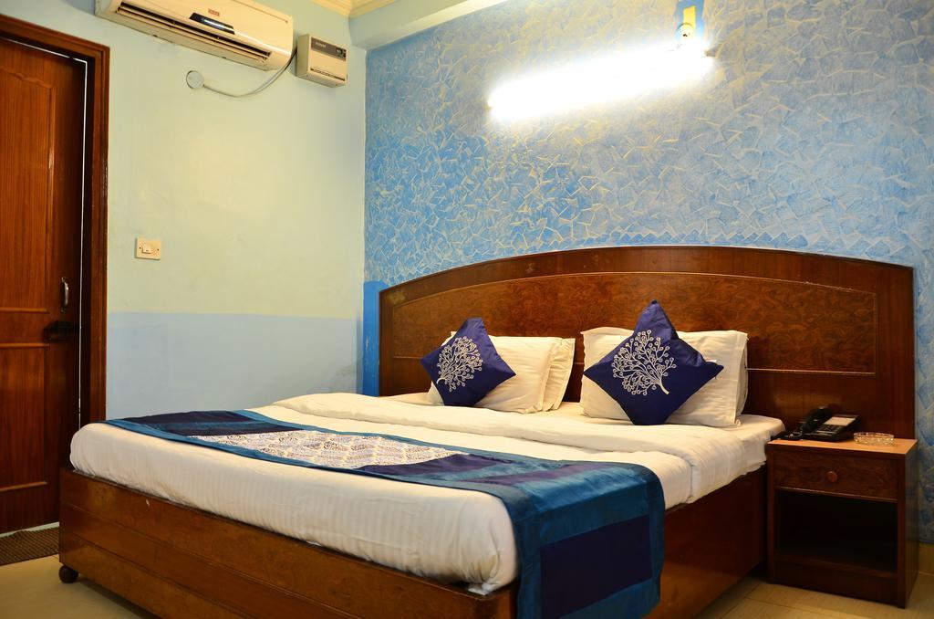 Airport Hotel Paradise International Neu-Delhi Zimmer foto