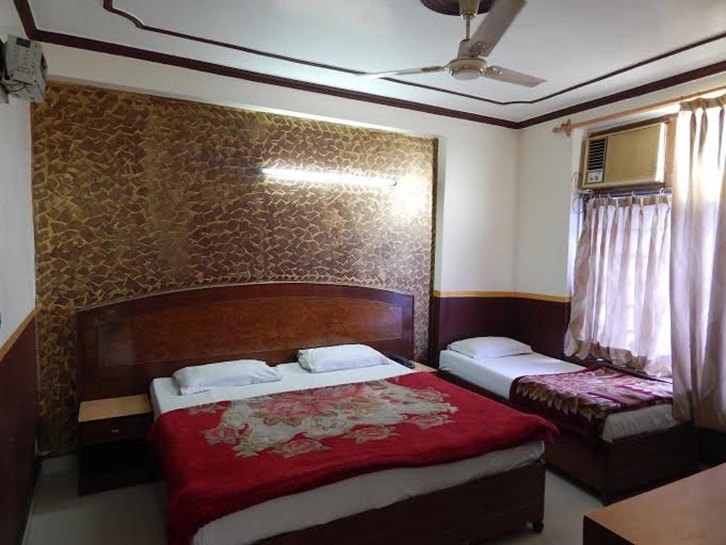 Airport Hotel Paradise International Neu-Delhi Exterior foto