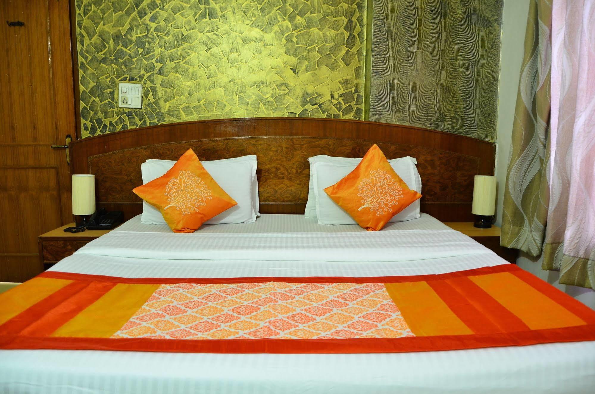 Airport Hotel Paradise International Neu-Delhi Exterior foto
